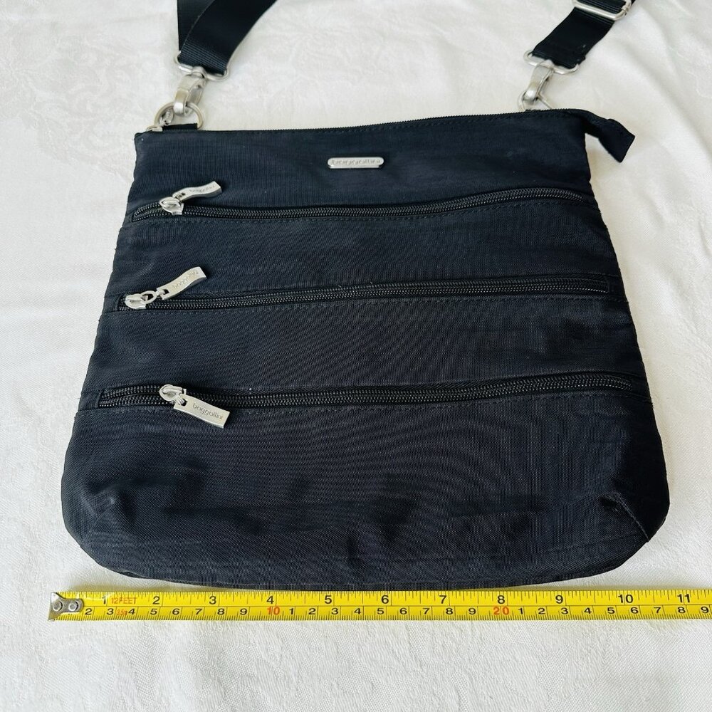 Baggallini Big Zip Crossbody Purse Lots of Pockets Nylon Wide Strap Lined 11” - Picture 12 of 14